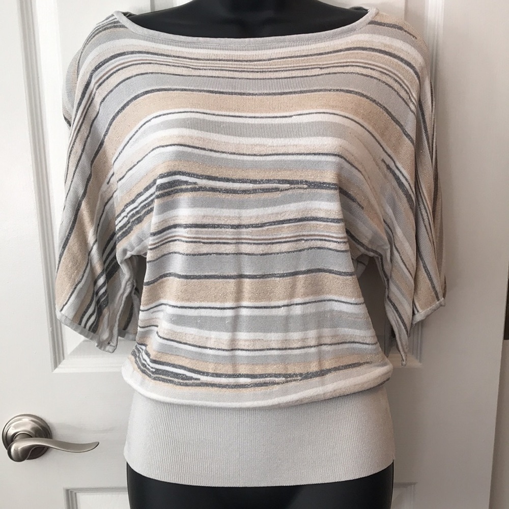 White House Black Market Short Sleeved Sweater